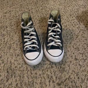 Black and white converse